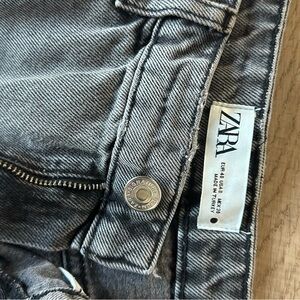 Zara women’s Charcoal Denim  mom fit Jeans